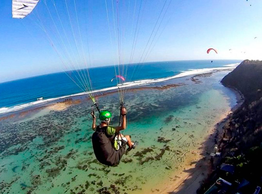 Paraglider flight